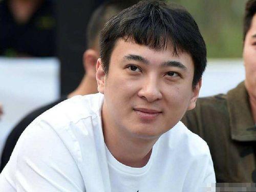 娱乐圈吃瓜爆料童锦程,揭秘吃瓜背后的真相